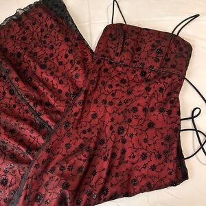 Elegant Red and Black Floral Vintage Dress